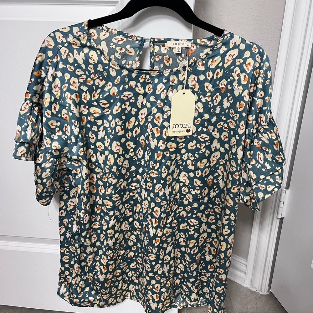 Leopard print blouse size small